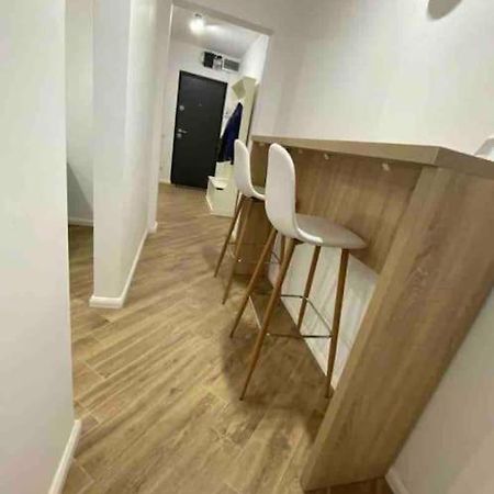 Apartamento Enescu Flat Suceava Exterior foto